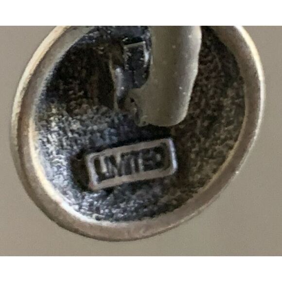 Vintage Limited Green enamel dangle earrings, in Oxidized Silver tone, Stamped - Picture 4 of 5